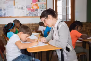1:1 Aide for Autism at School: How to Know If Your Child Needs One